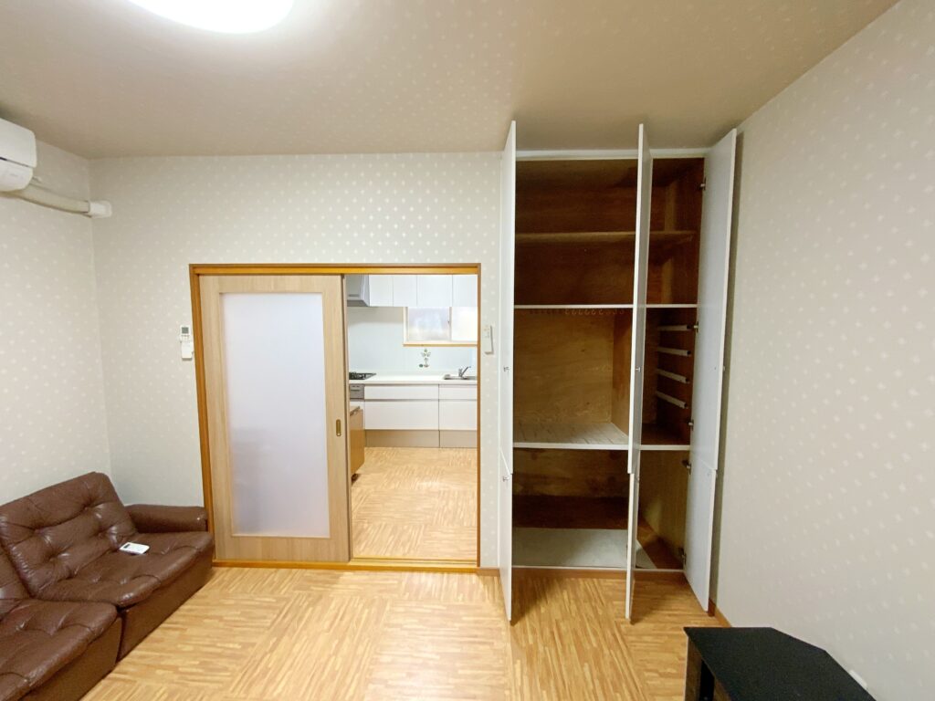 tanaka-furukawa-living room storage