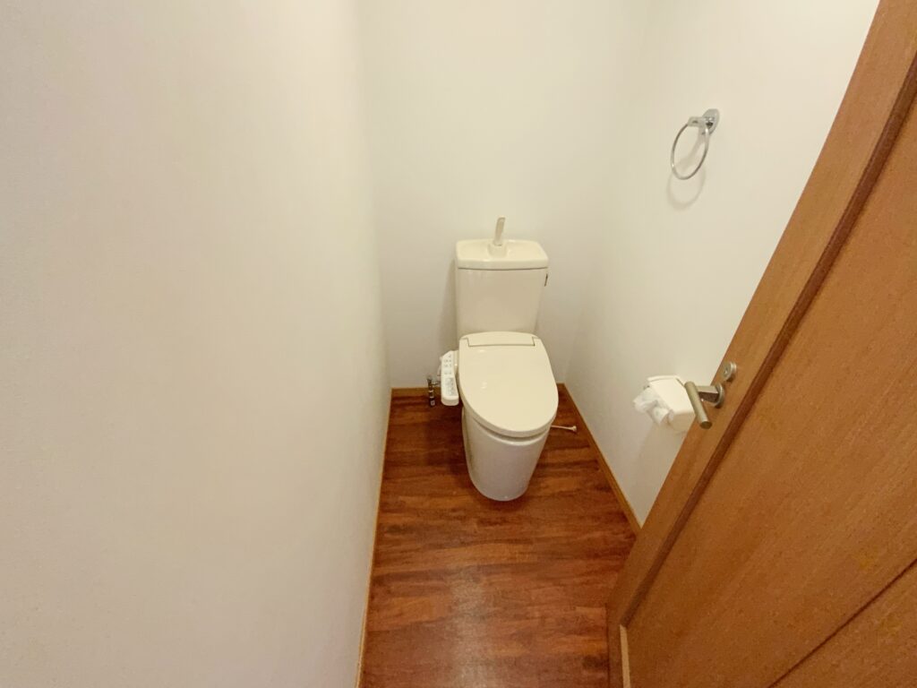 tanaka-furukawa-toilet2F