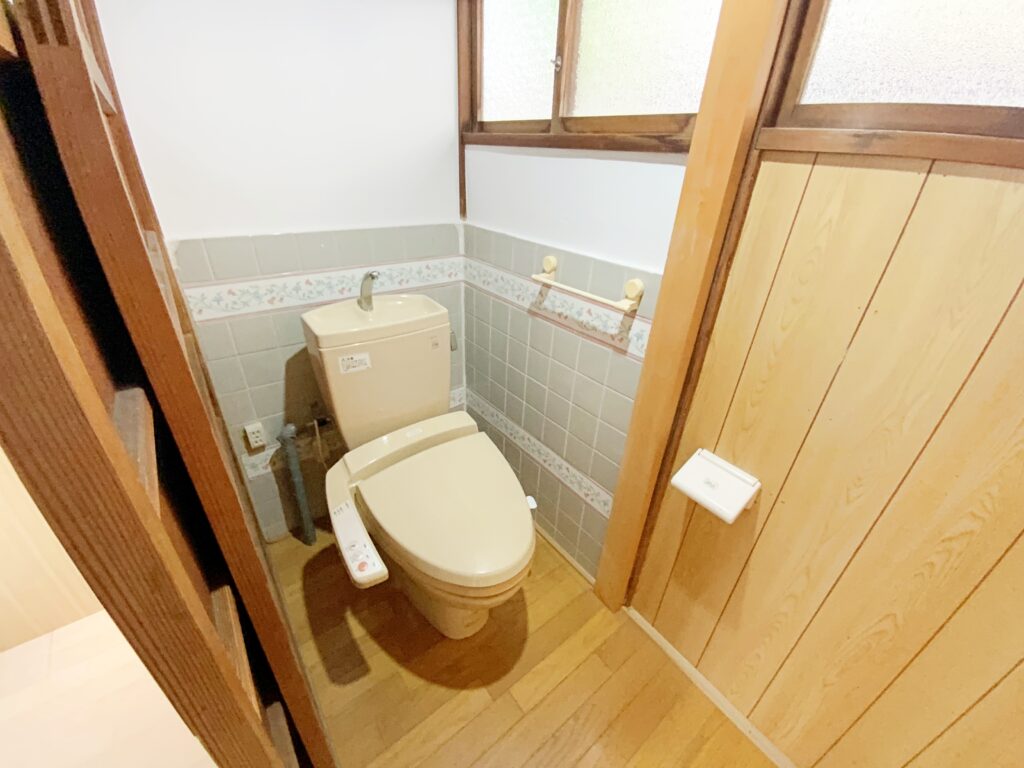tanaka satonouchi2-toilet