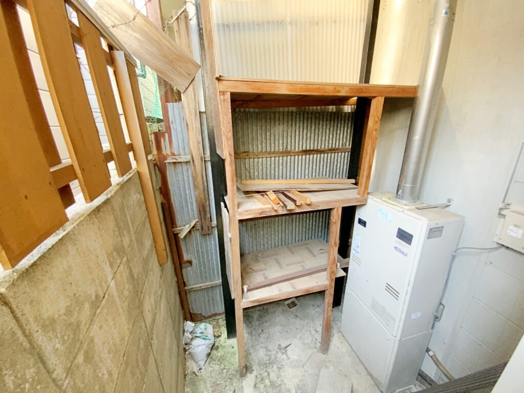 takanoizumicho-wood storage