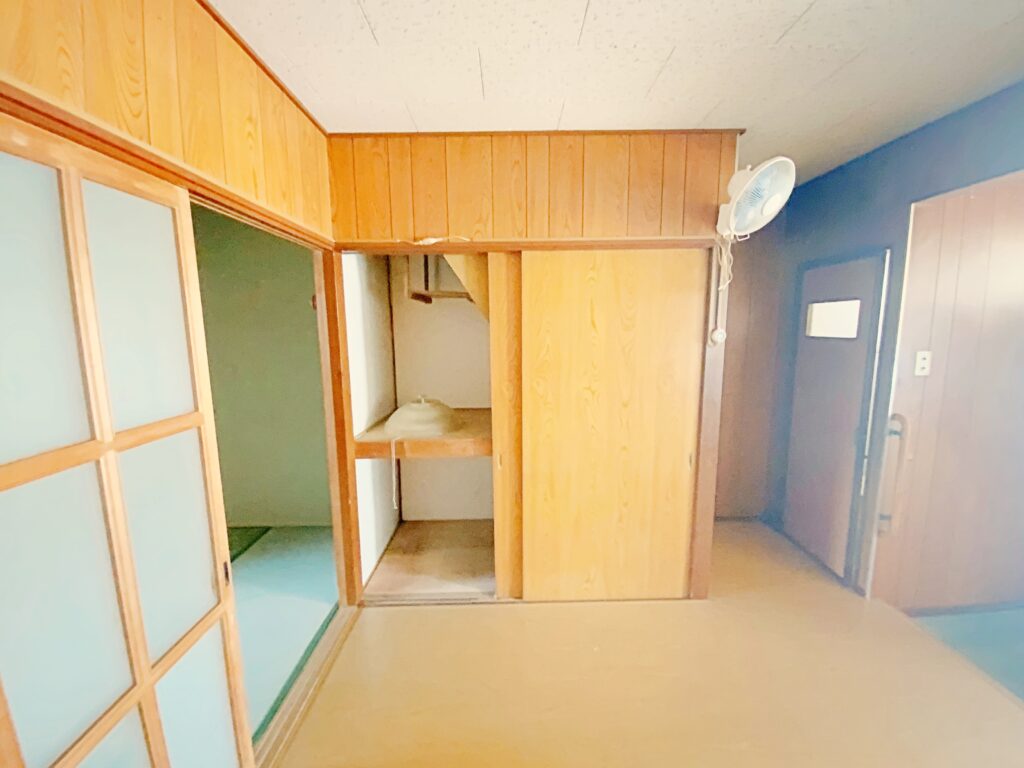 takanoizumicho-dining storage