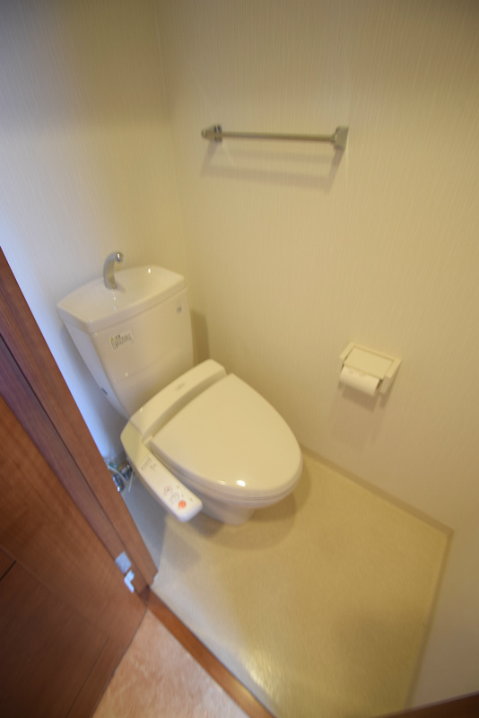 solare-toilet