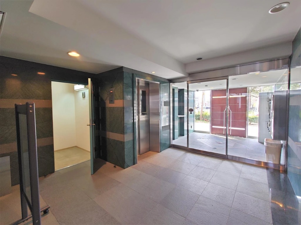 solare-entrance3