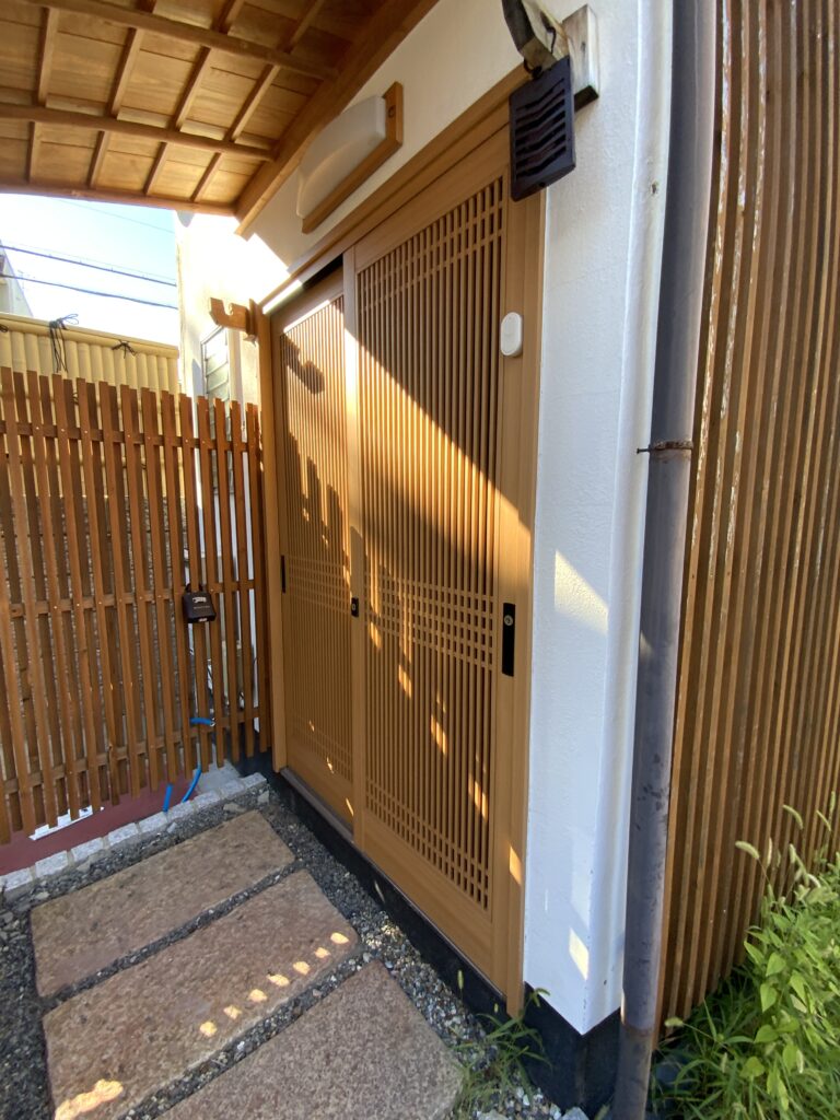 吉田牛ノ宮町の玄関
