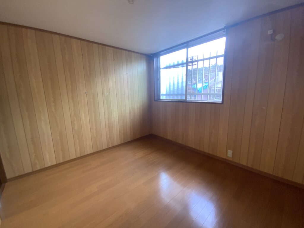 北白川久保田町　2階洋室１