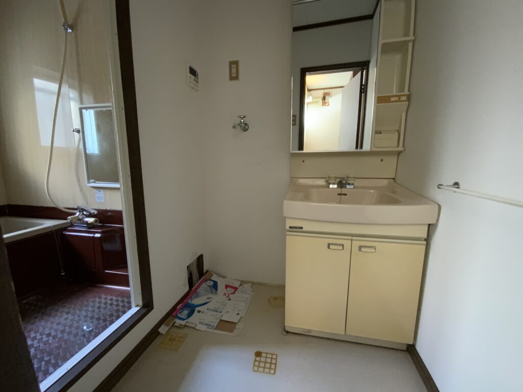 高野泉町-洗面台