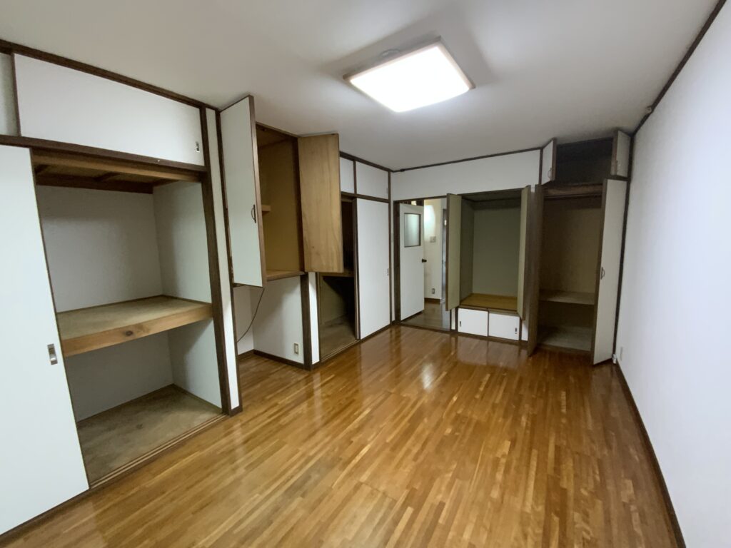 高野泉町-リビング1