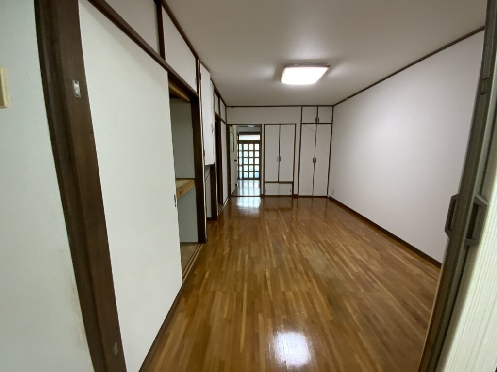 高野泉町-リビング3