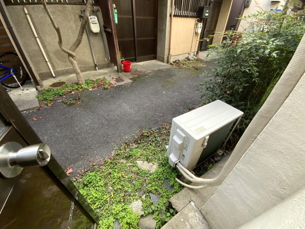 高野泉町-勝手口