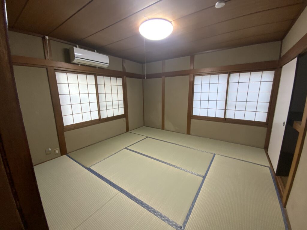 2階8帖和室エアコン
