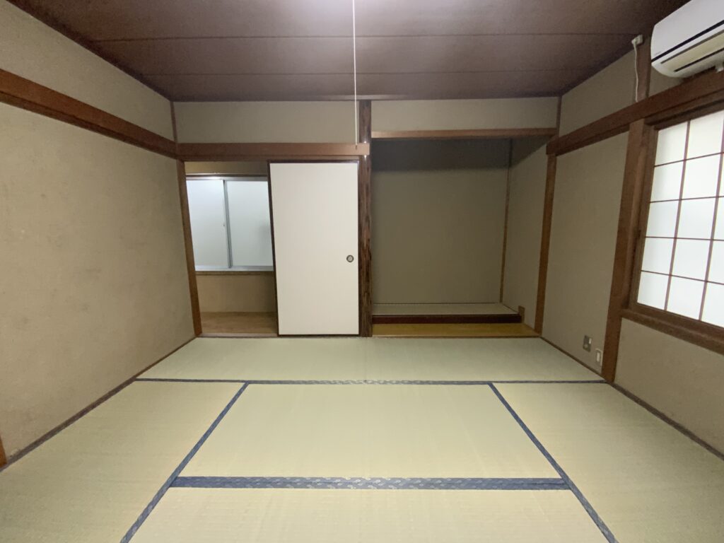 下鴨宮河町 2階8帖部屋