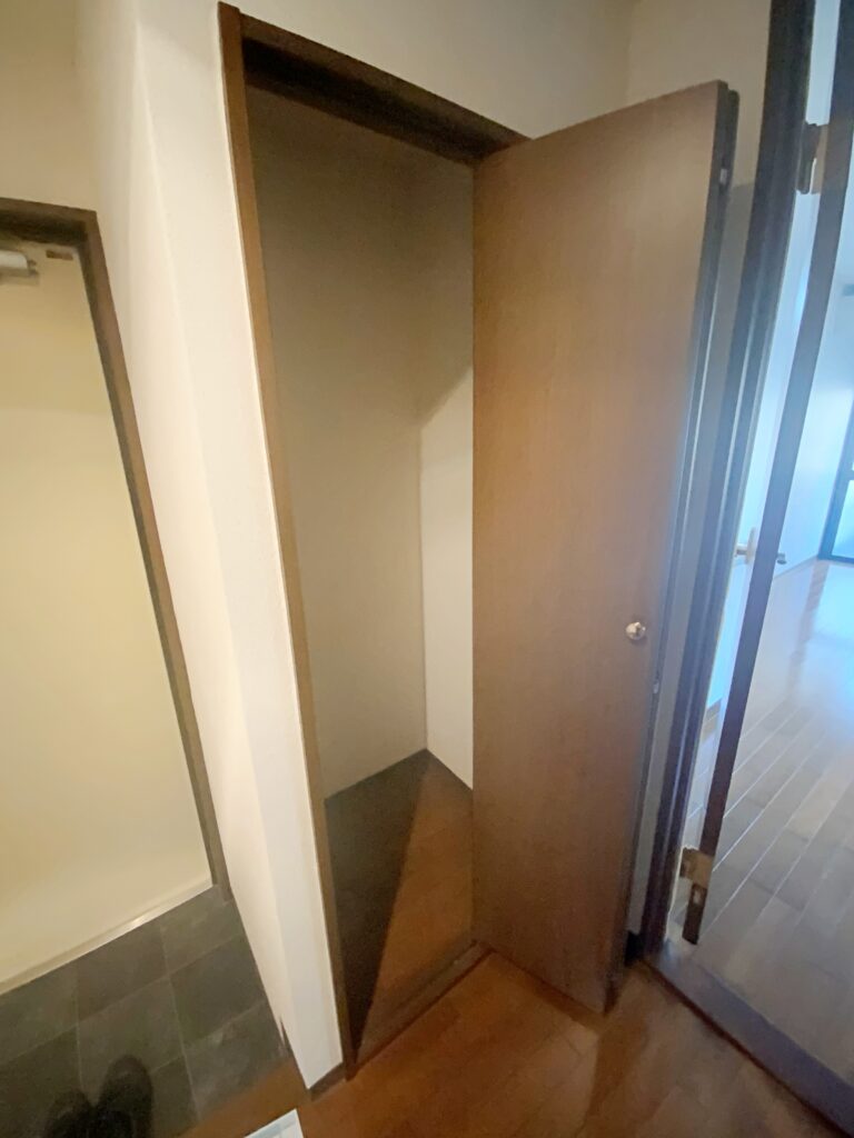 サンプラザ三越201号室収納