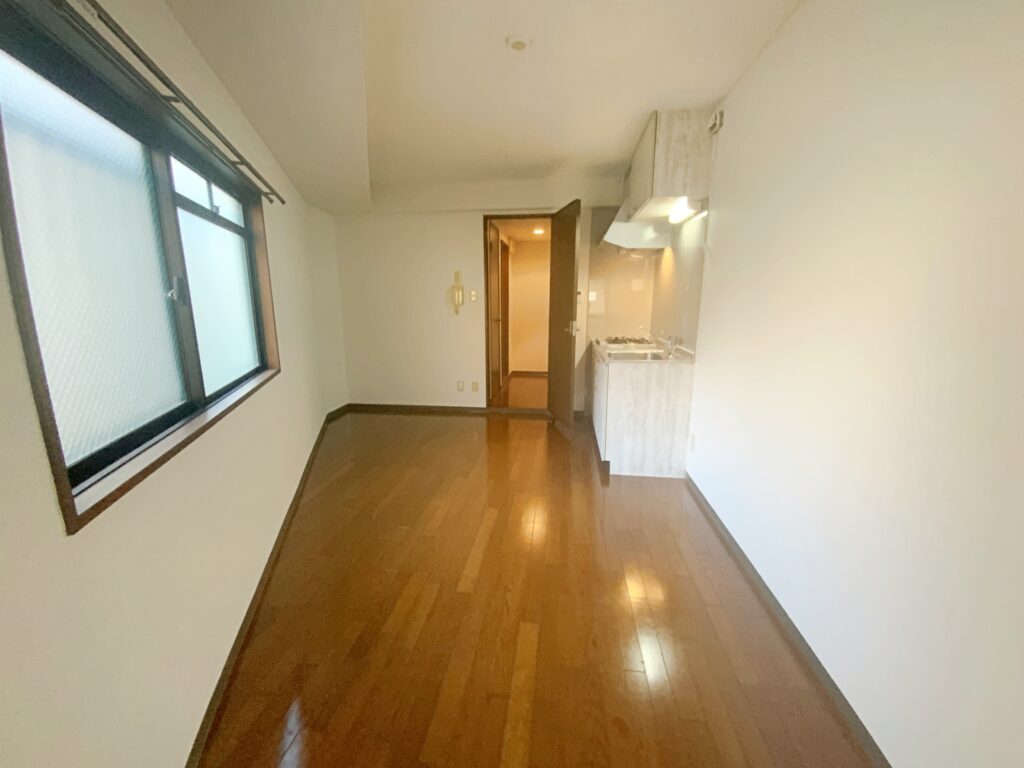 サンプラザ三越201号室2