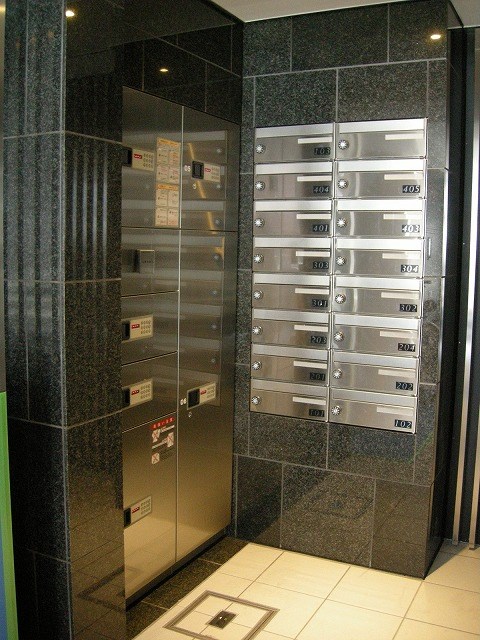 グランコスモ出町　宅配BOX